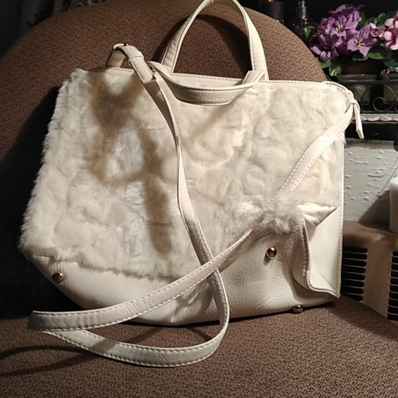 Handbag - Picture 2 of 2